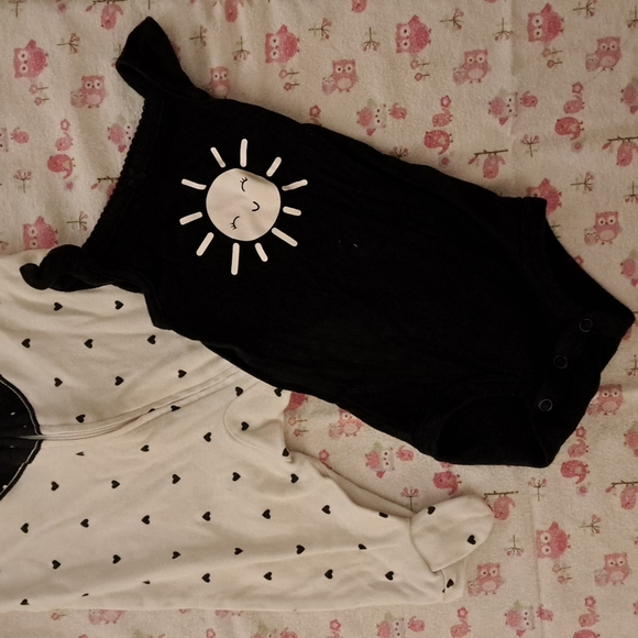 Carters 3 months baby girl clothes - Picture 2 of 4